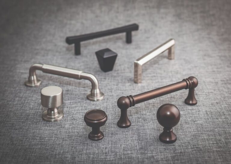 Cabinet Pulls and Knobs