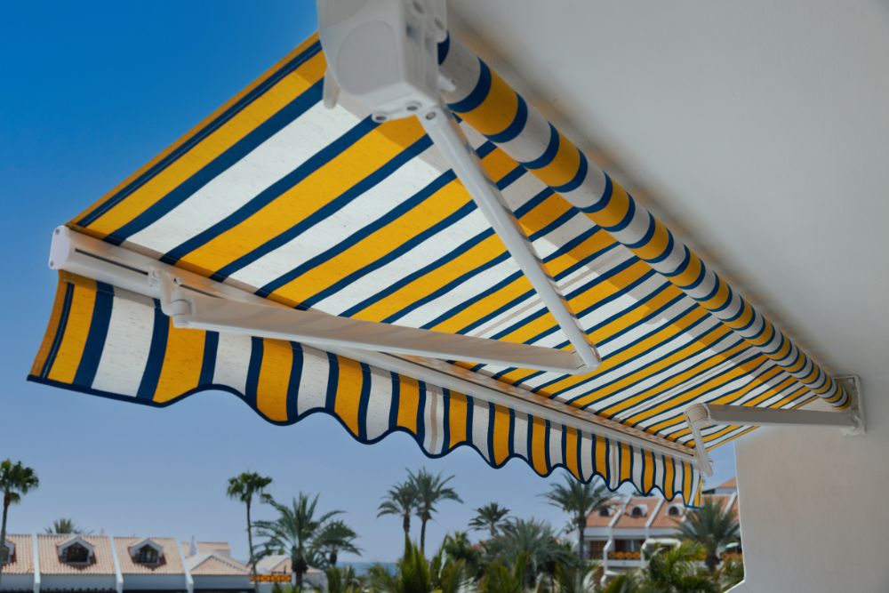 waterproof retractable awning